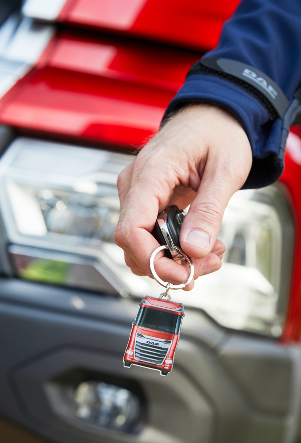 DAF Metal Truck Keychain