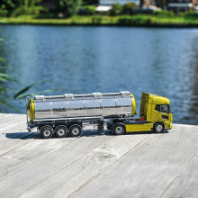 New DAF XD SH - 4x2 + Tank Trailer Chrome - 3AXLE - 1:50 (WSI)